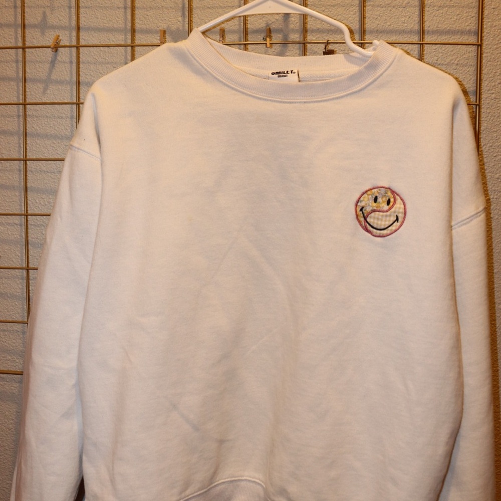 Cozy White Smiley Face Women's Sweatshirt